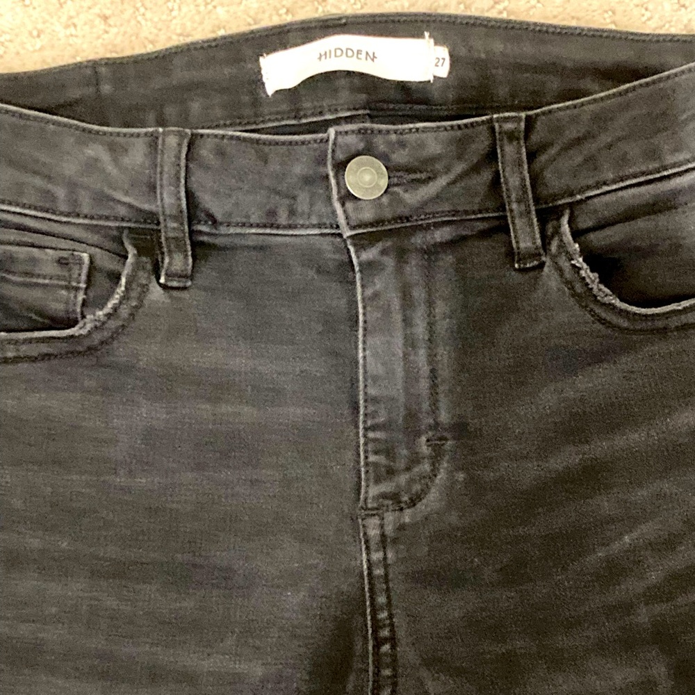 LIKE NEW HIDDEN JEANS! Size 27